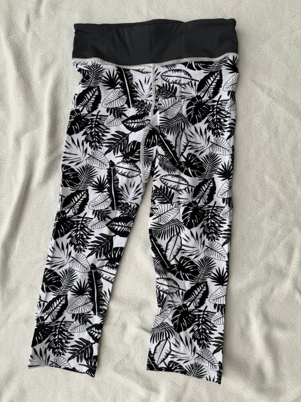 Xcel UV Swim Pants 7/8 Women's S Black Tropical Print UPF
